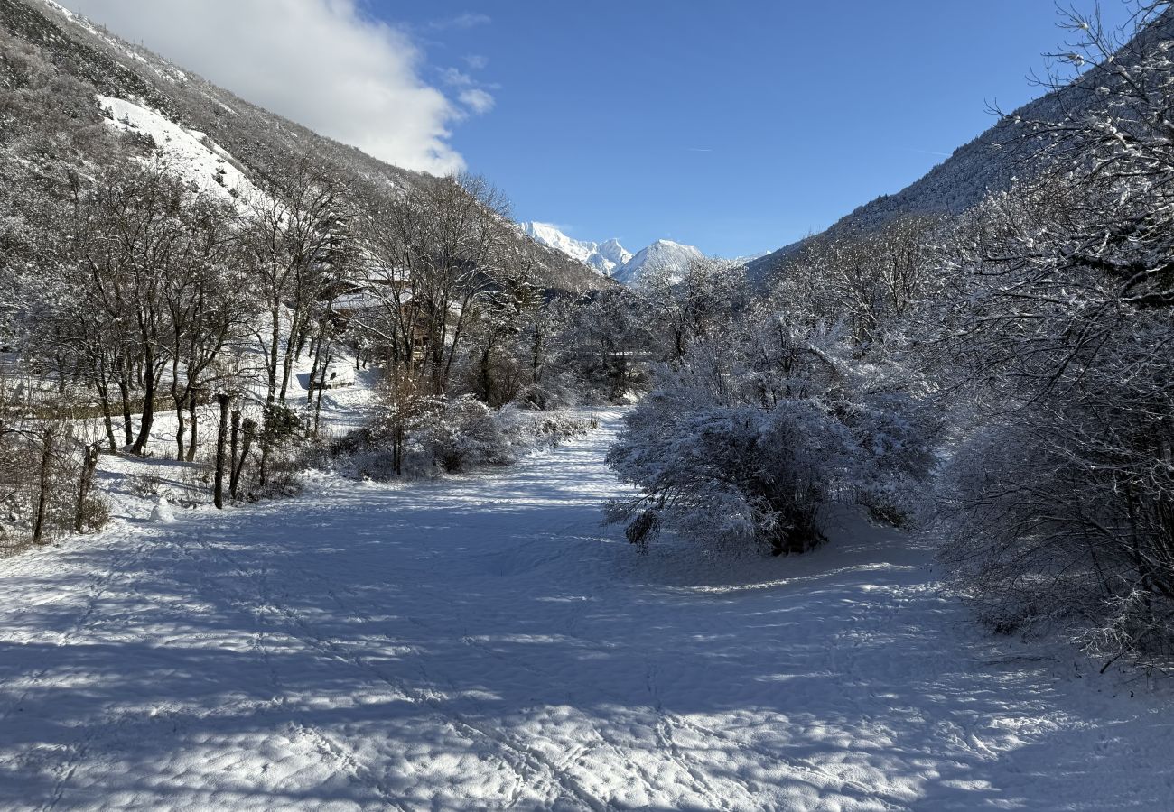 Appartement à Salins-les-Thermes - Appartement à Salins Fontaine calme au pied des pistes
